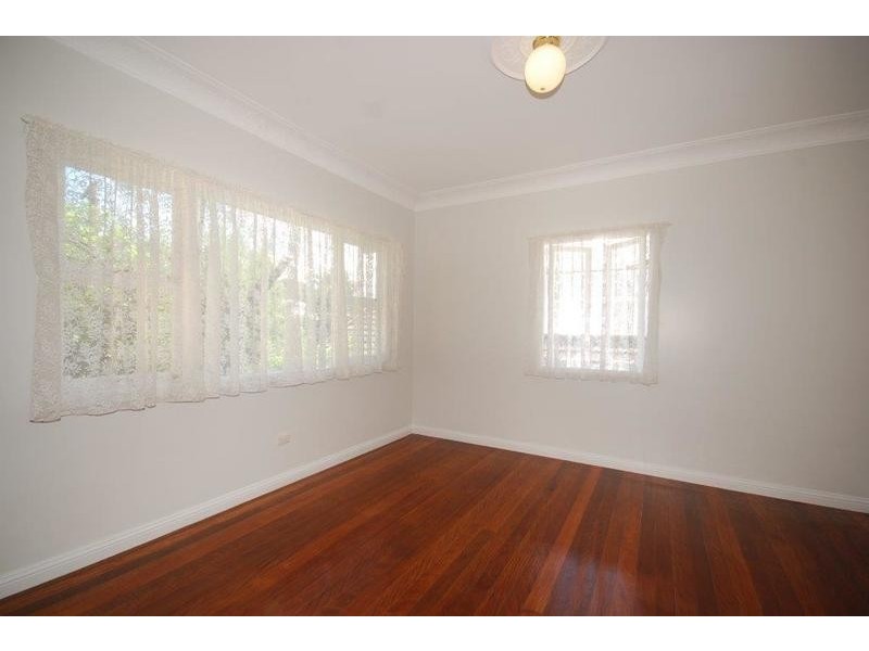 2/94 Royal Parade, Ashgrove QLD 4060
