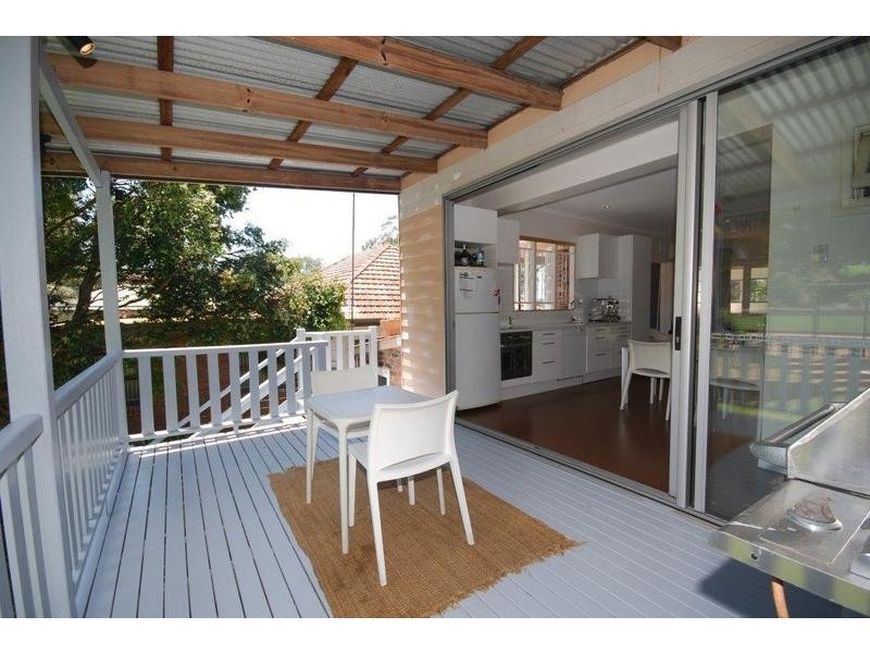 16 David Avenue, Bardon QLD 4065
