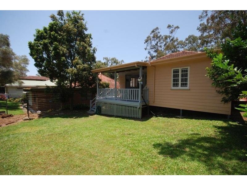 16 David Avenue, Bardon QLD 4065