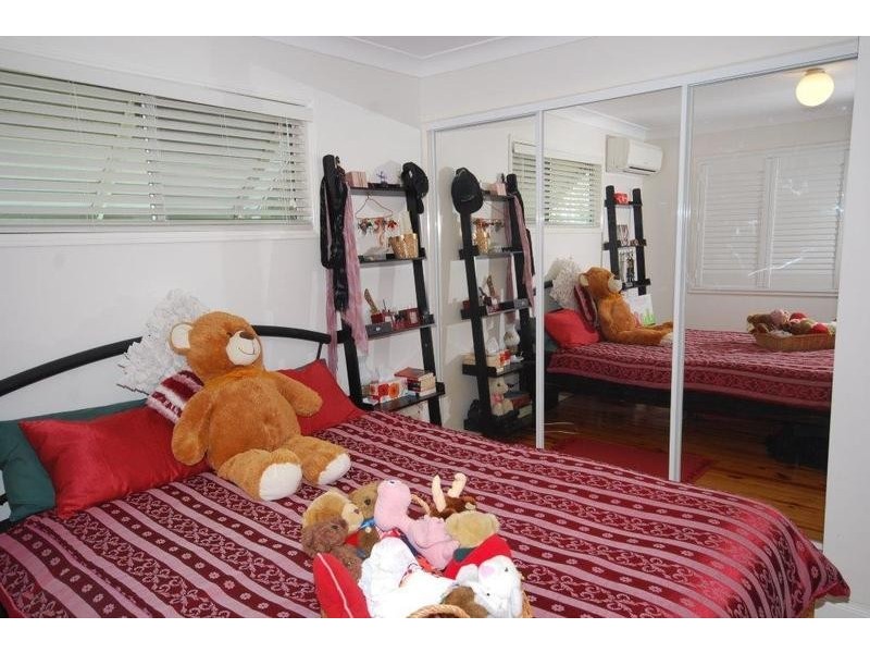 28 Colwel Street, Oxley QLD 4075