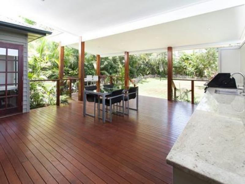 80 Imperial Ave, Cannon Hill QLD 4170