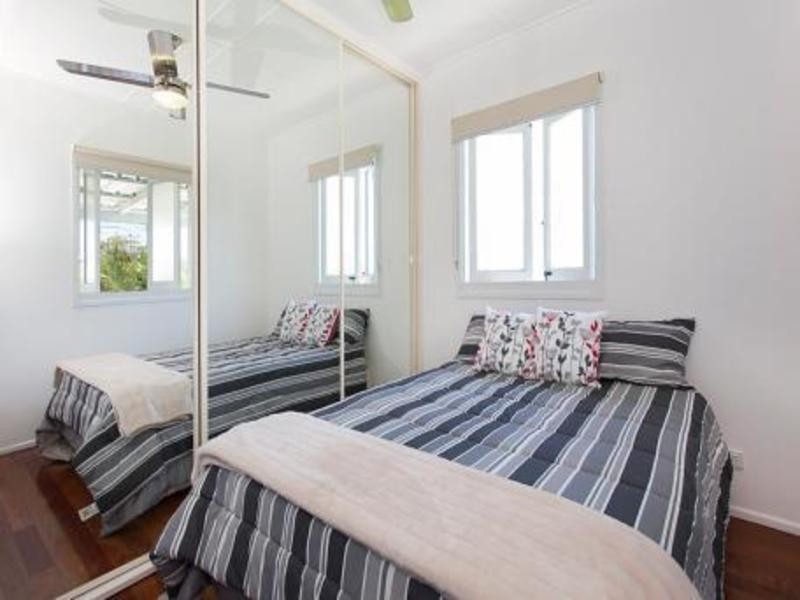 80 Imperial Ave, Cannon Hill QLD 4170