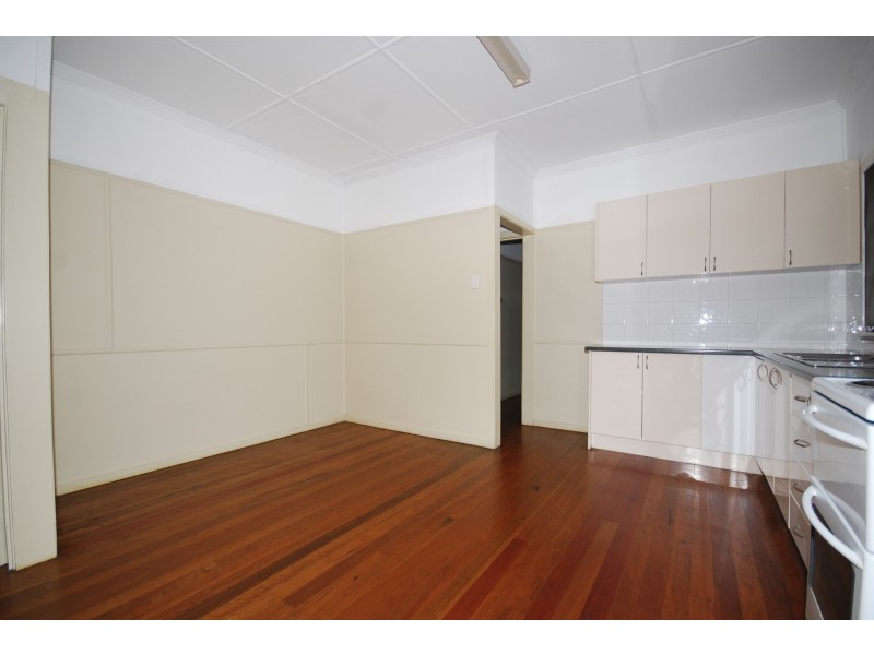 16 Young Street, Red Hill QLD 4059