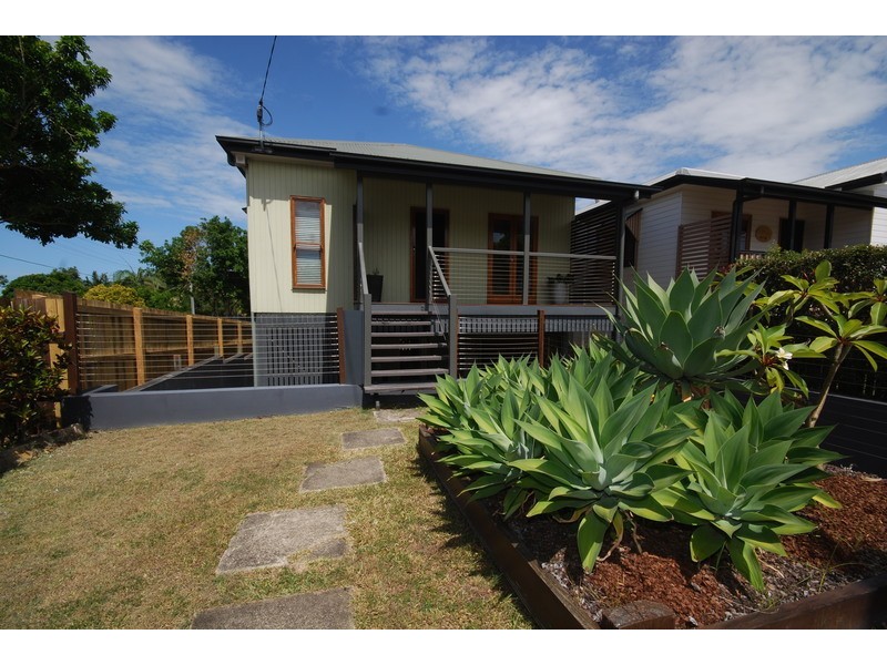 2 Bank Street, Windsor QLD 4030