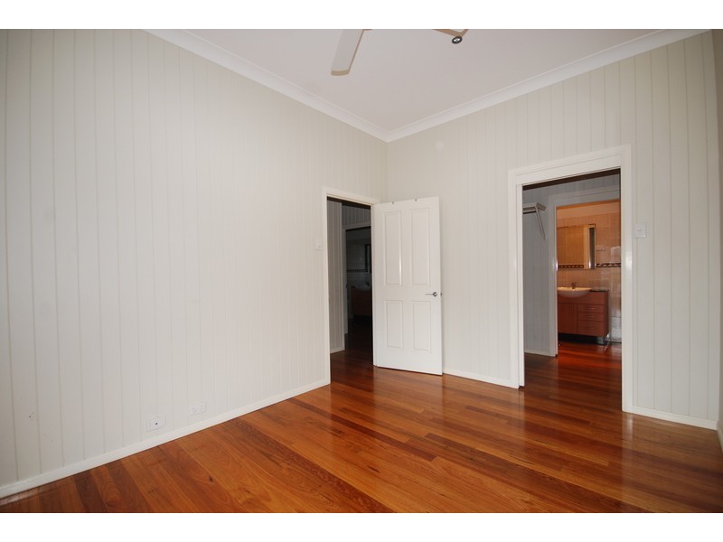 2 Bank Street, Windsor QLD 4030