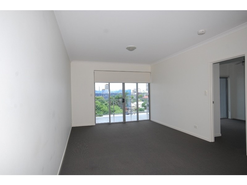 17/28 Carl Street, Woolloongabba QLD 4102