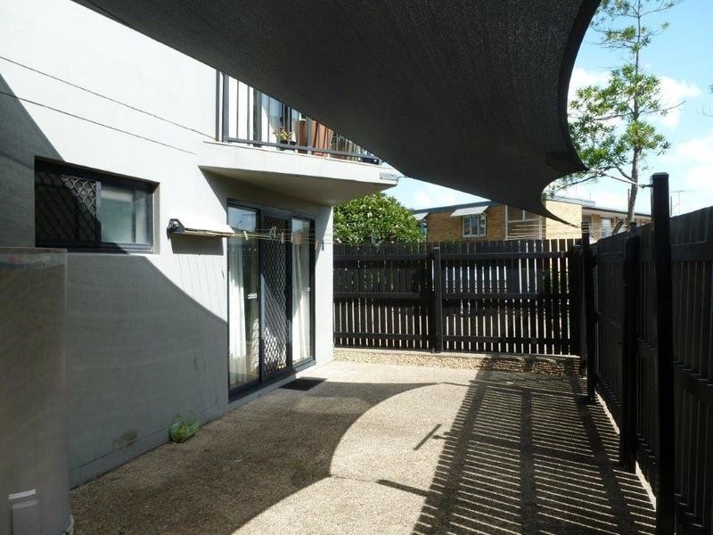 2/75 Thorn Street, Kangaroo Point QLD 4169