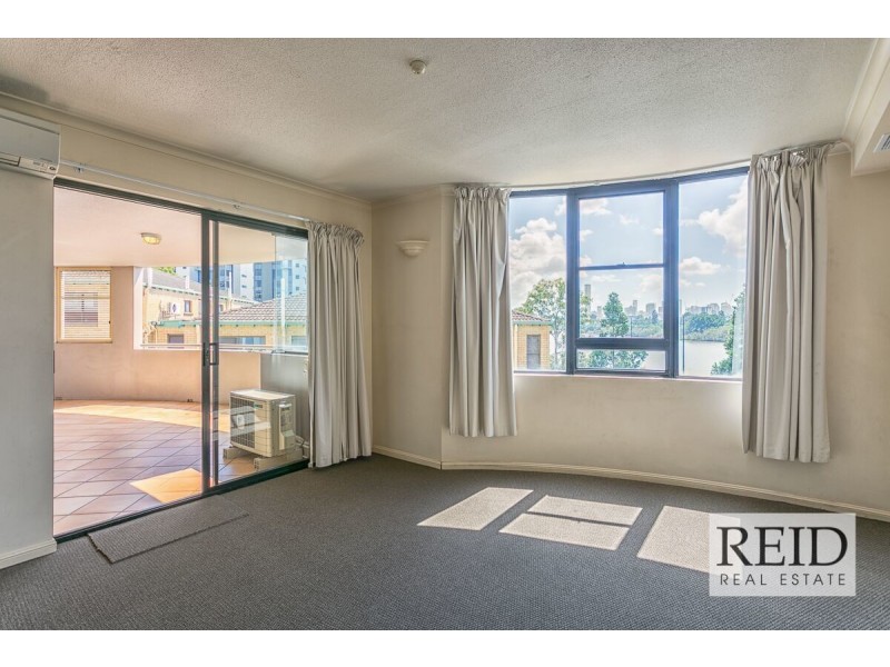 8/523 Coronation Drive, Toowong QLD 4066
