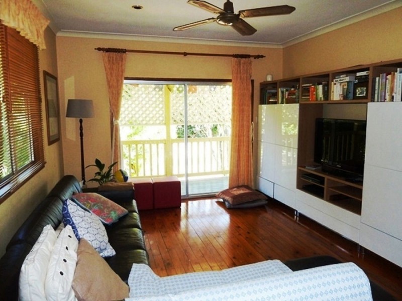 68 Lizzie St, Bardon QLD 4065