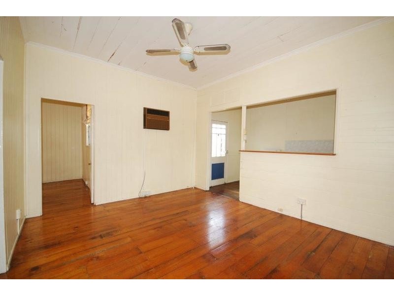 2/4 Ross Street, Woolloongabba QLD 4102