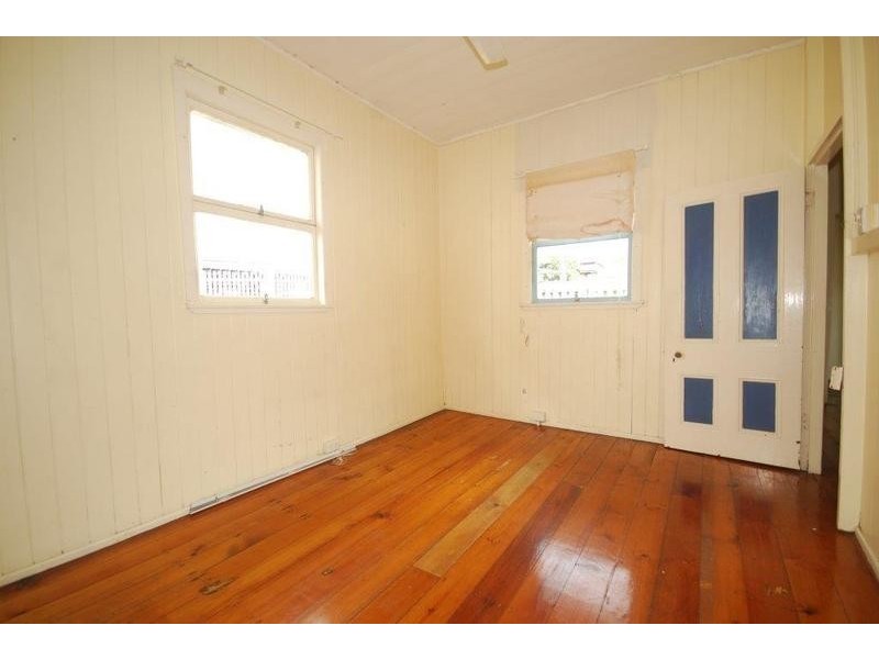 2/4 Ross Street, Woolloongabba QLD 4102