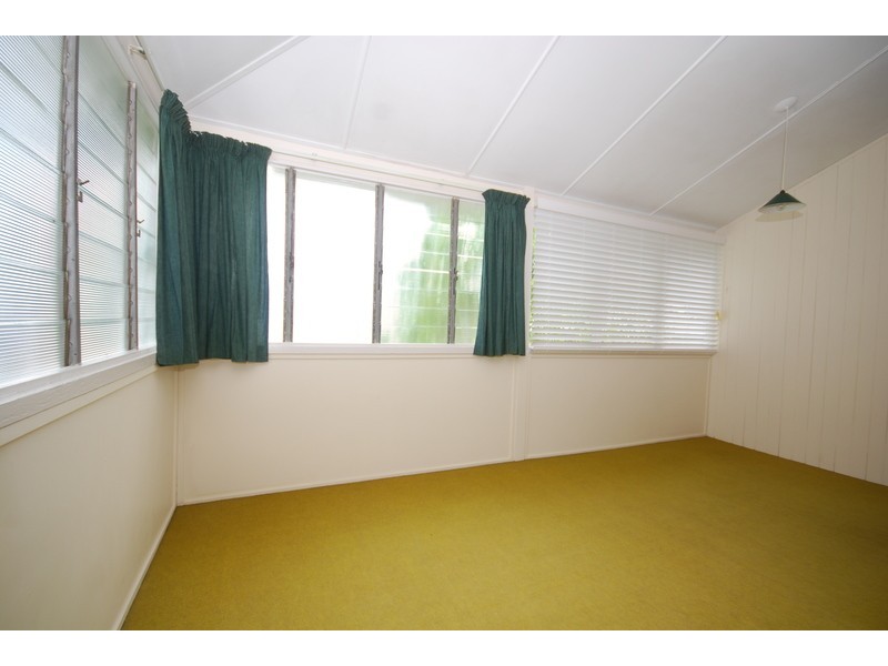 15 Holmesbrook St, Ashgrove QLD 4060