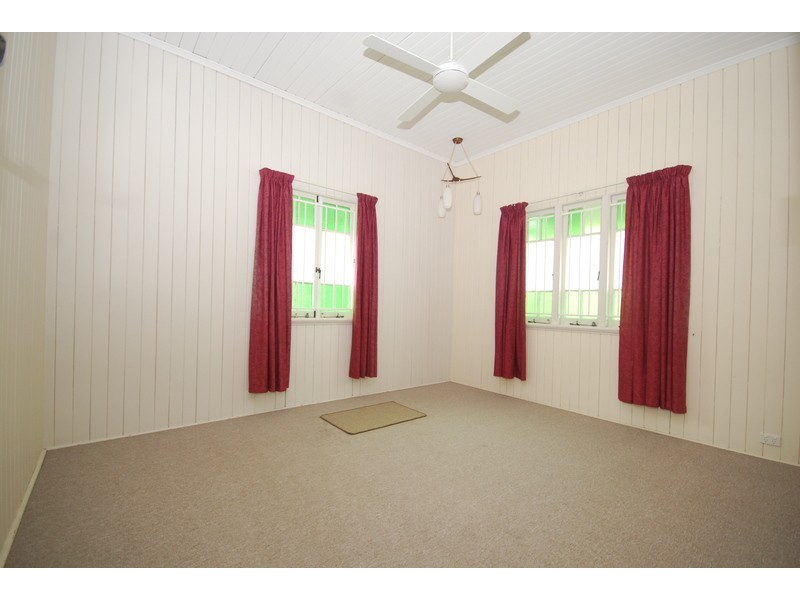 15 Holmesbrook St, Ashgrove QLD 4060