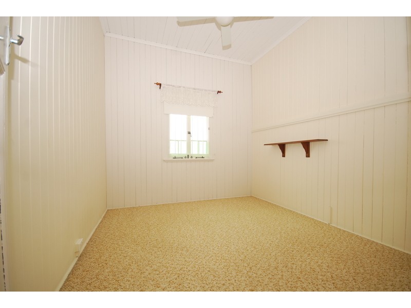 15 Holmesbrook St, Ashgrove QLD 4060