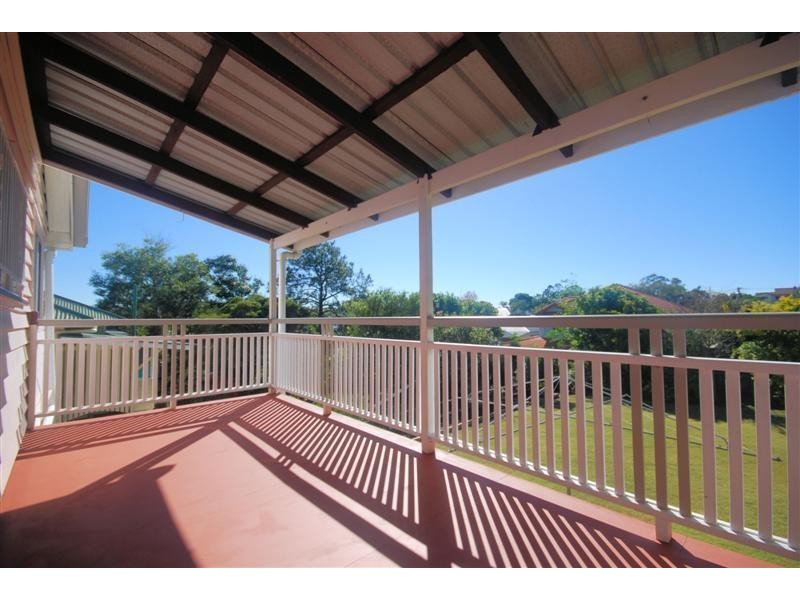 15 Holmesbrook St, Ashgrove QLD 4060