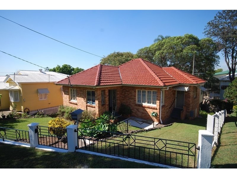 28  Davies Road, Ashgrove QLD 4060