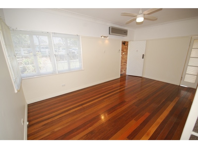 28  Davies Road, Ashgrove QLD 4060