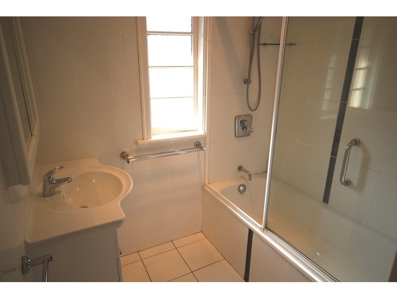 28  Davies Road, Ashgrove QLD 4060