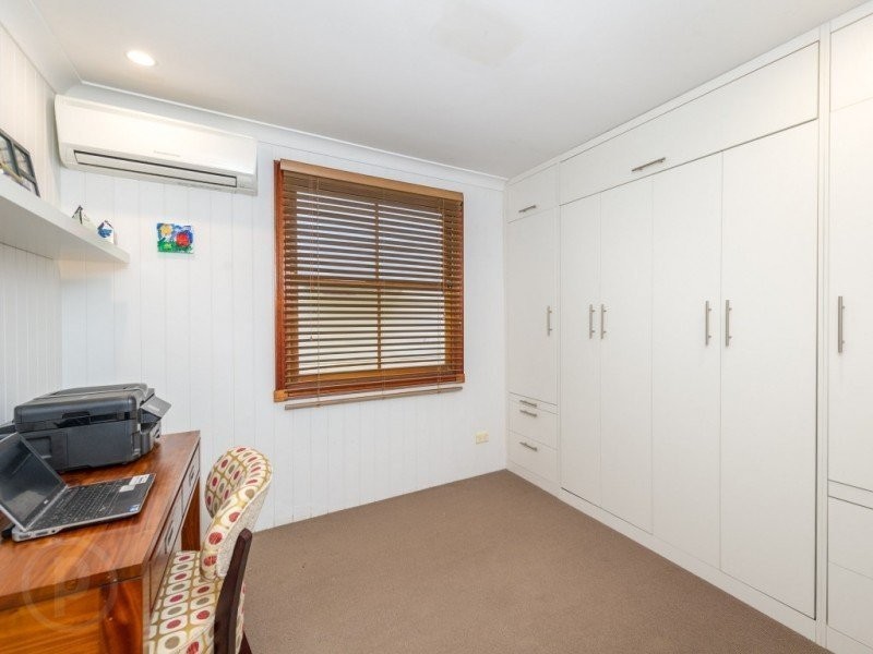 23 Dover Street, Red Hill QLD 4059