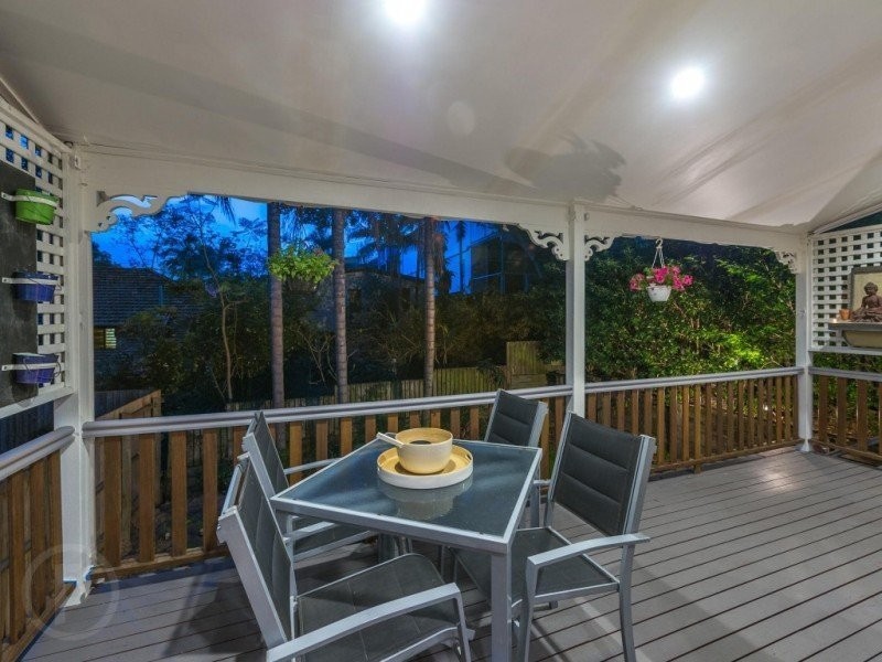23 Dover Street, Red Hill QLD 4059