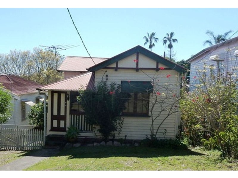 11 Accession Street, Bardon QLD 4065