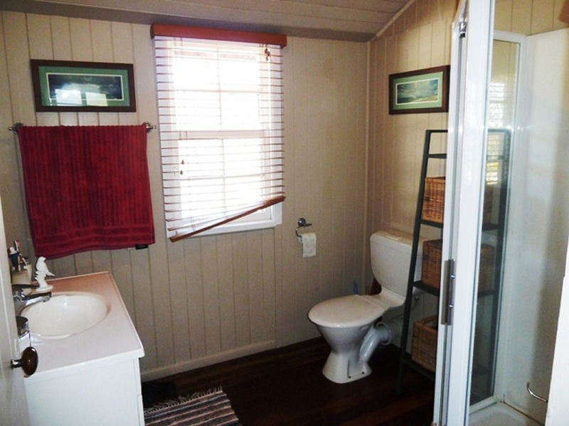 11 Accession Street, Bardon QLD 4065