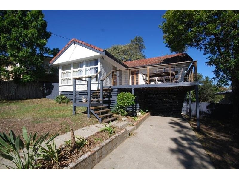 316 Kitchener Road, Stafford Heights QLD 4053