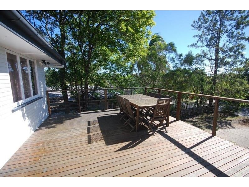 316 Kitchener Road, Stafford Heights QLD 4053