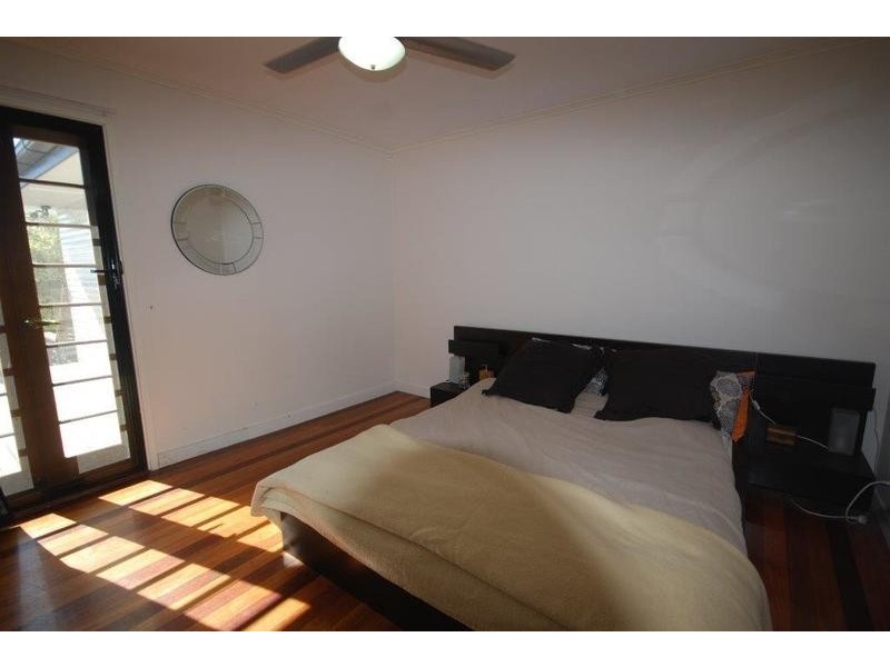 316 Kitchener Road, Stafford Heights QLD 4053