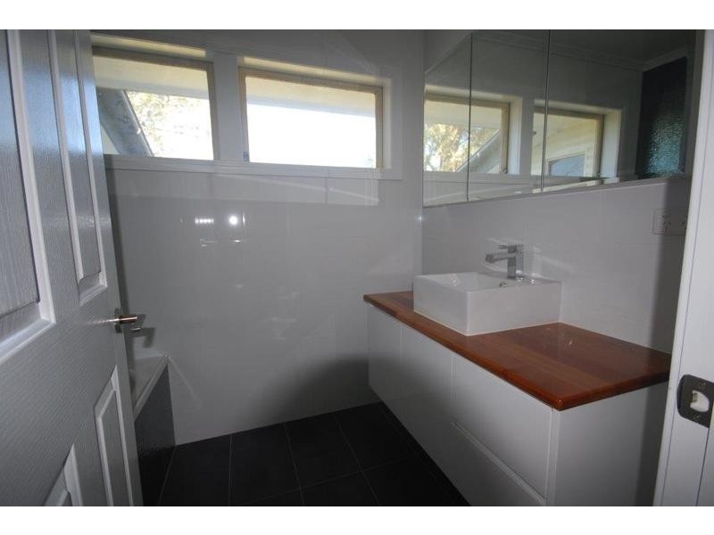 316 Kitchener Road, Stafford Heights QLD 4053