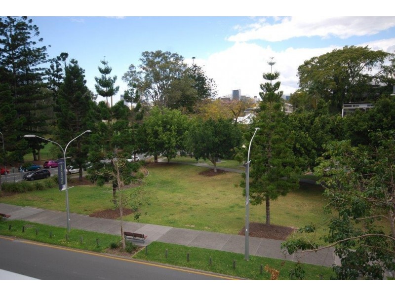 1207/72 Victoria Park Rd, Kelvin Grove QLD 4059