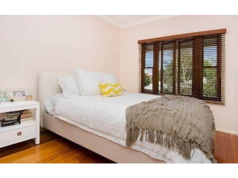 11 Ella Street, Red Hill QLD 4059