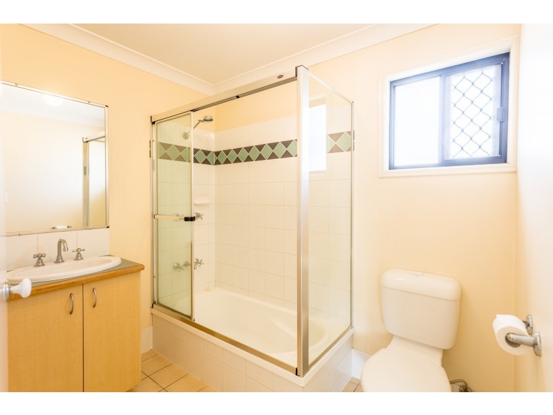 1/6 Rainey Street, Chermside QLD 4032