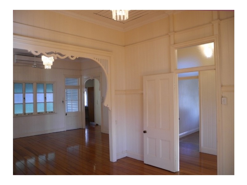 16 Lucy Street, Milton QLD 4064