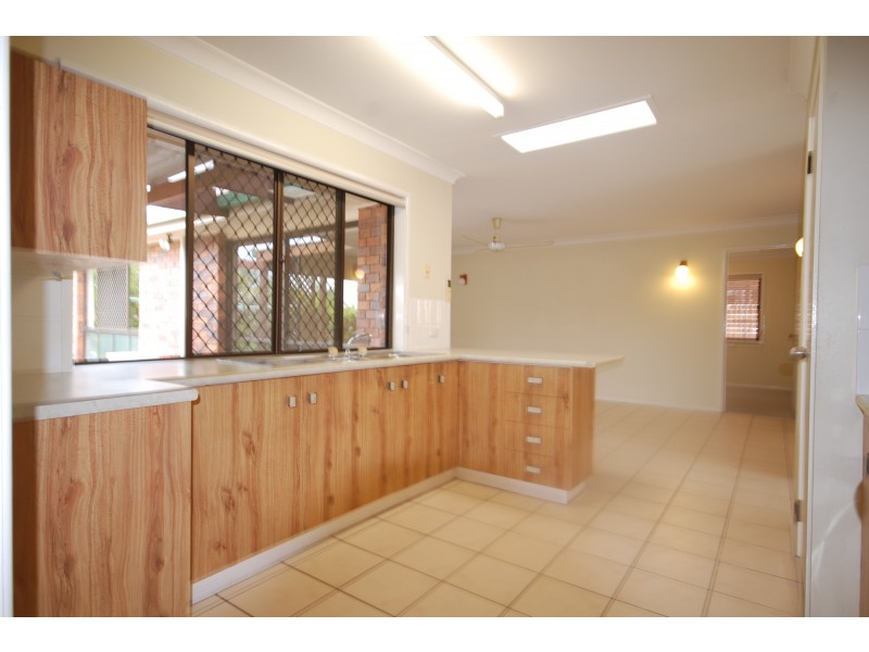 9 Bankhead Crescent, Stafford Heights QLD 4053