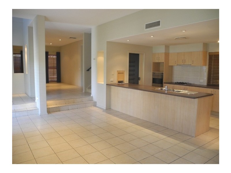 30 Wight Street, Milton QLD 4064