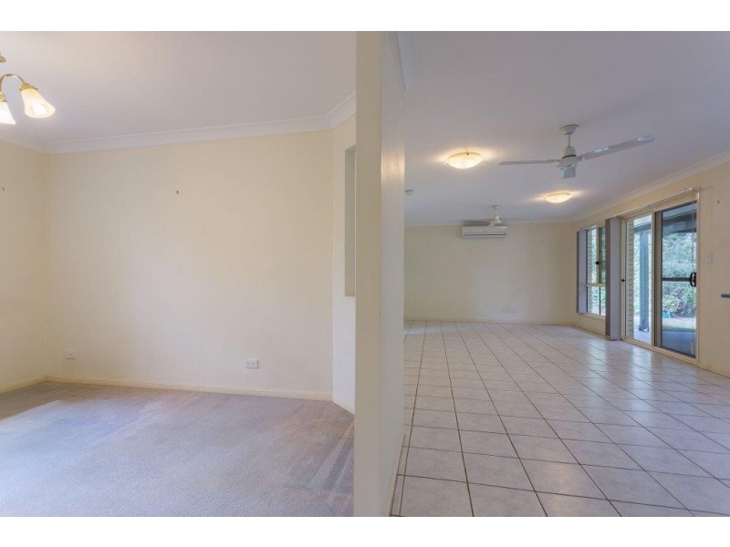 28  Hawkes Avenue, Arana Hills QLD 4054