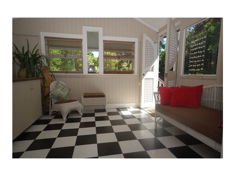 22 Davies Road, Ashgrove QLD 4060