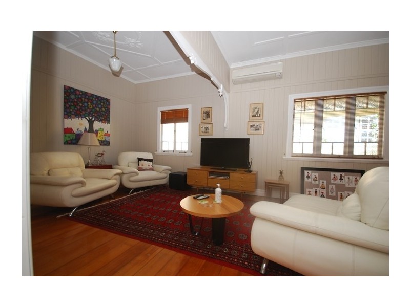 22 Davies Road, Ashgrove QLD 4060