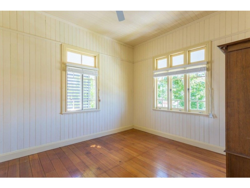 28 Hamilton Avenue, Hendra QLD 4011