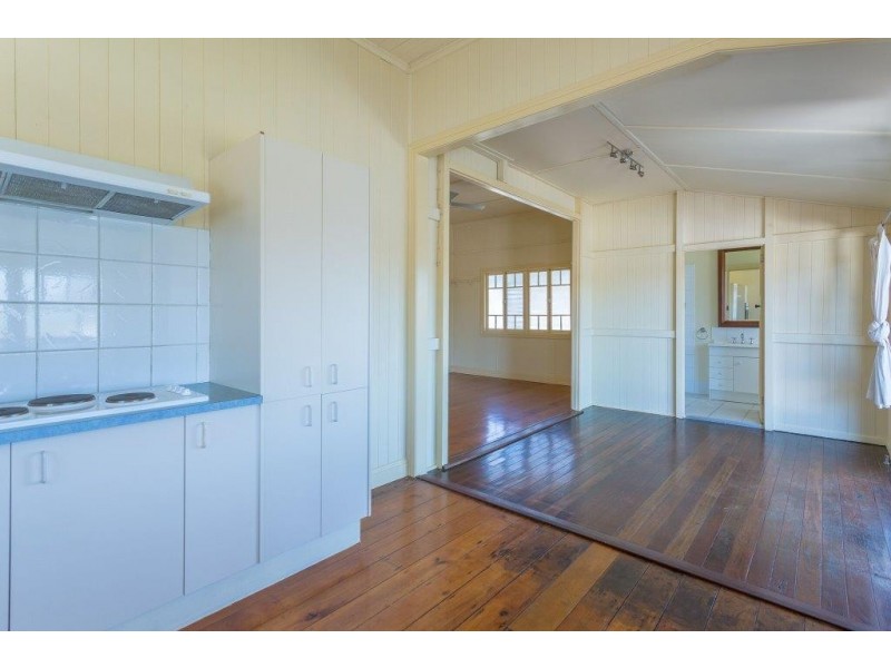 28 Hamilton Avenue, Hendra QLD 4011