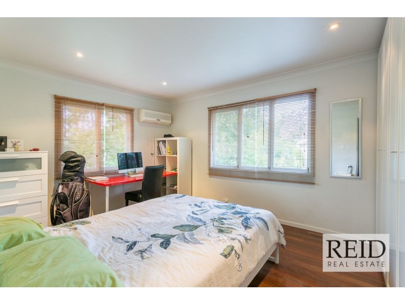 24 Moonmera St, The Gap QLD 4061