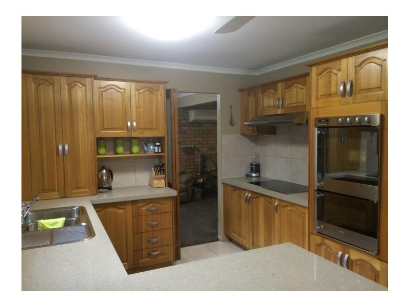 19 Whitecastle Street, Carindale QLD 4152