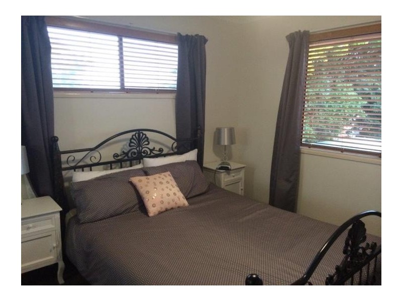 19 Whitecastle Street, Carindale QLD 4152