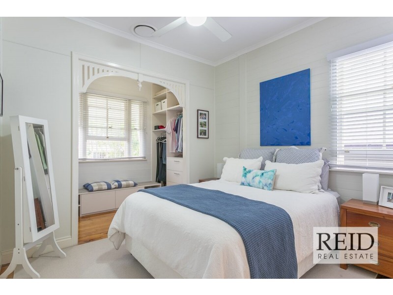 17 Thorn Street, Red Hill QLD 4059