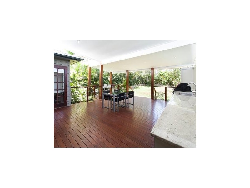 80 Imperial Avenue, Cannon Hill QLD 4170