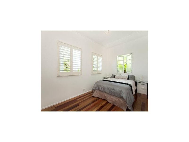 80 Imperial Avenue, Cannon Hill QLD 4170