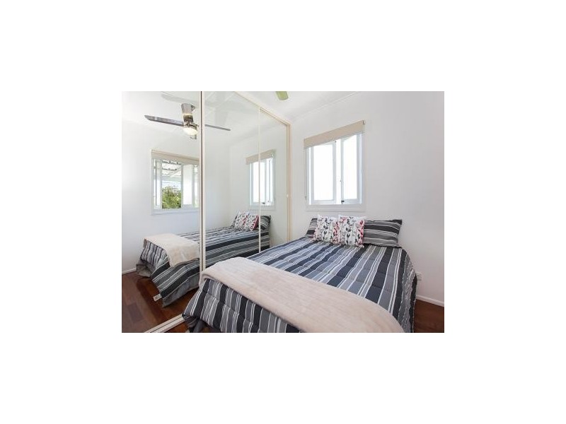 80 Imperial Avenue, Cannon Hill QLD 4170