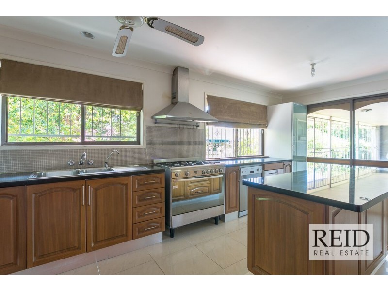 2 Janus Court, Eatons Hill QLD 4037