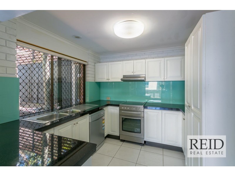 2/28 Bramston Terrace, Herston QLD 4006